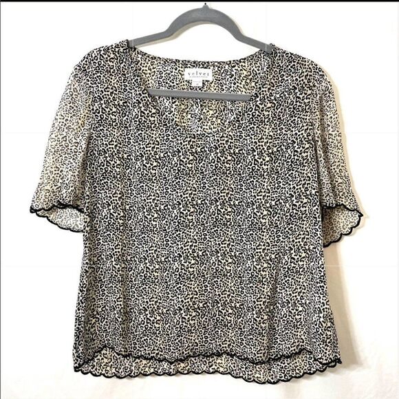 Graham & Spencer Olivia Leopard Printed Blouse - Picture 12 of 13